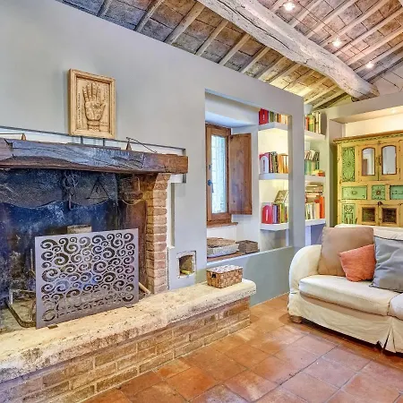 Villa Enchanting Villa With Swimming Pool And Jacuzzi Overlooking The Lake *