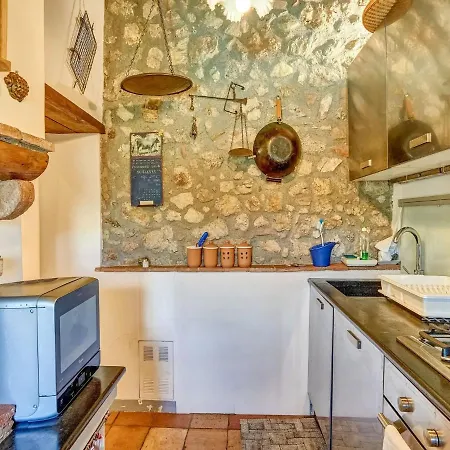Enchanting Villa With Swimming Pool And Jacuzzi Overlooking The Lake Villa