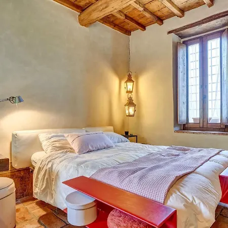 ヴィラ Enchanting Villa With Swimming Pool And Jacuzzi Overlooking The Lake ナルニ